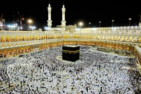 Book cheap Umrah Packages from London Today